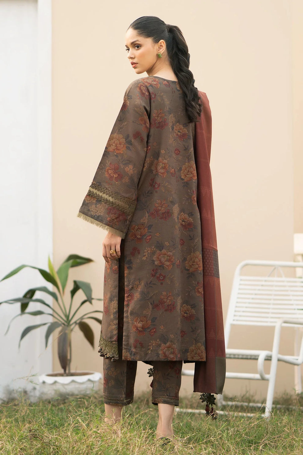 Baroque D # 160- 02 | 3pc Karandi | Digital Karandi Dupatta