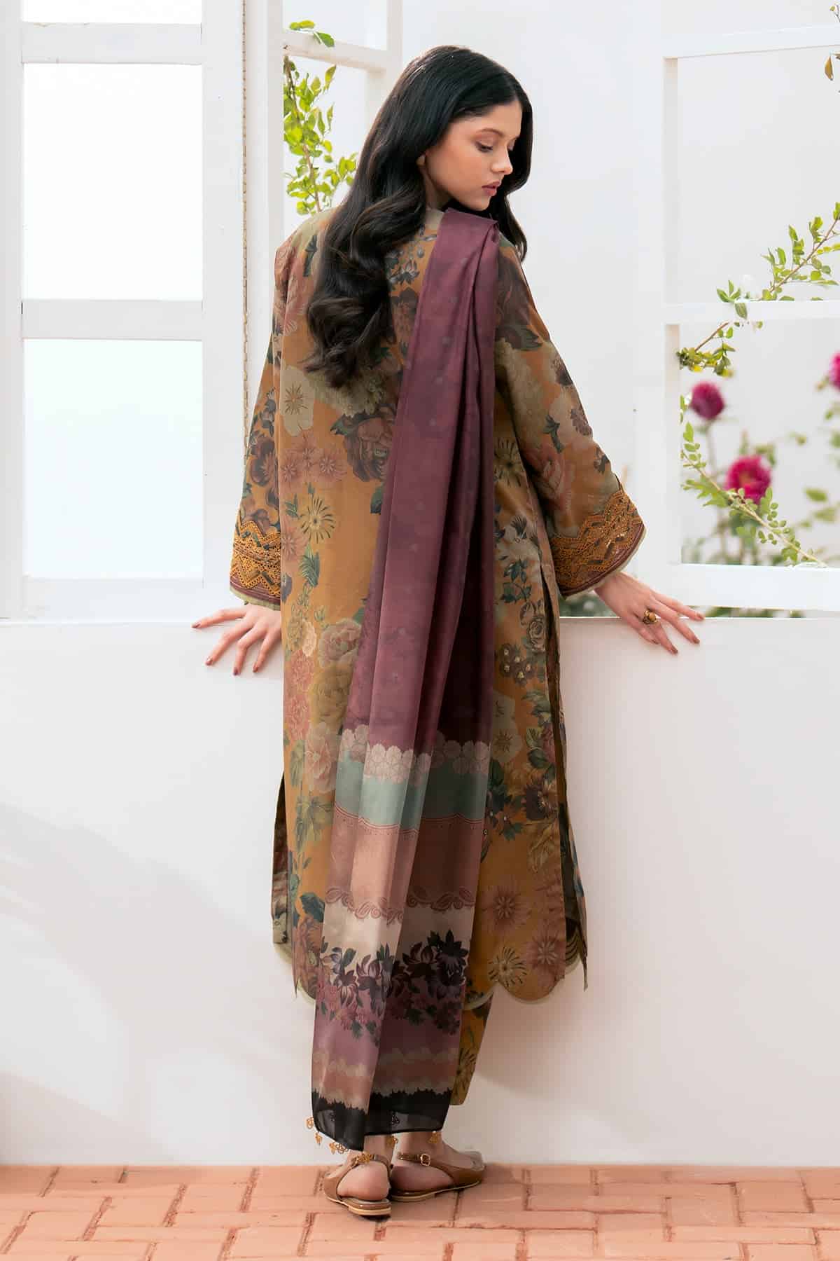 Baroque D # 335 - 06 | 3pc Karandi | Digital Karandi Dupatta