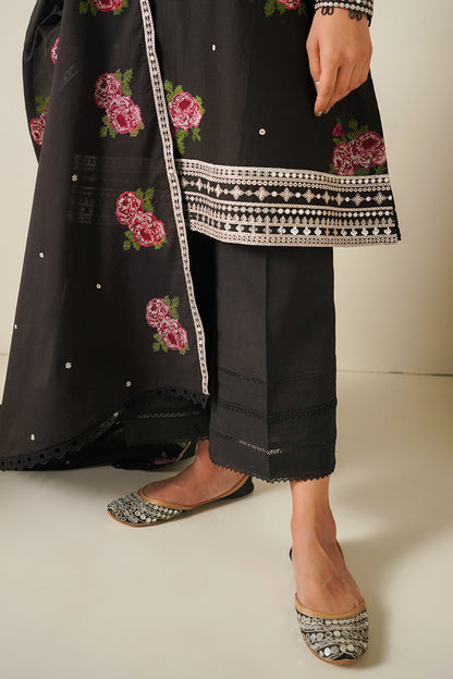 Cross Stich D # 318 - 01 | 3PC Luxury Lawn | Chiffon Embroidered Duppata