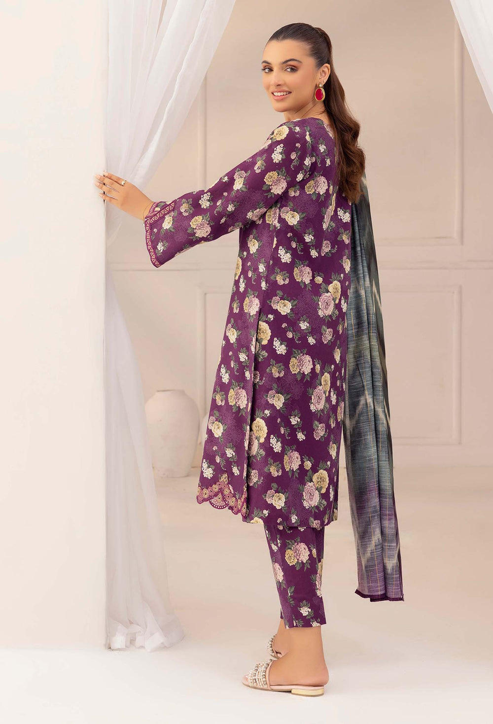 Baroque D # 160- 45 | 3pc Karandi | Digital Karandi Dupatta