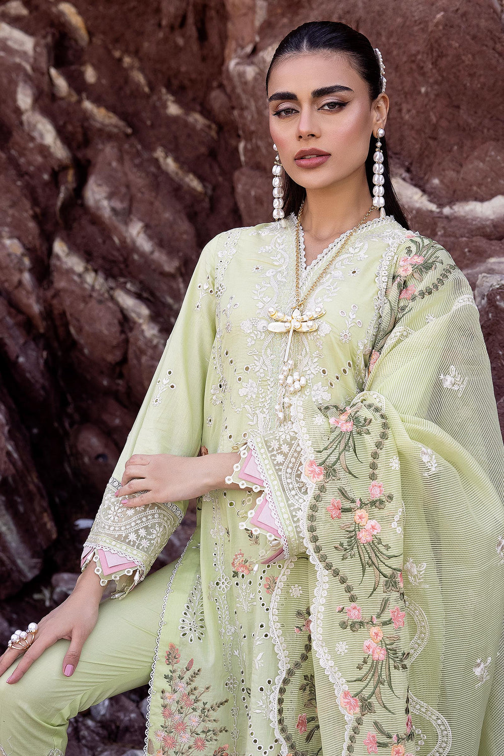 Muscari D # 355 - 01 | 3PC Luxury Lawn | Ready To Wear Slub Net Duppata With Heavy Embroidery Stitches Of Resham & Thread. Heavy Embroidery Organza Pallu Both Sides