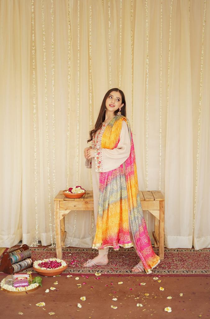 Aisling D # 26 - 01 | 3pc Dhanak with Digital Printed Chunri Woolen Shawl