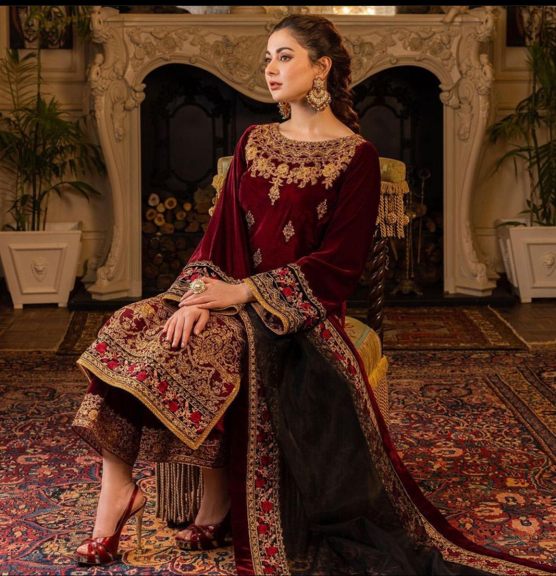 Asim Jofa D # 375 - 04 | 3pc Luxury Velvet | Embroidered Organza Dupatta