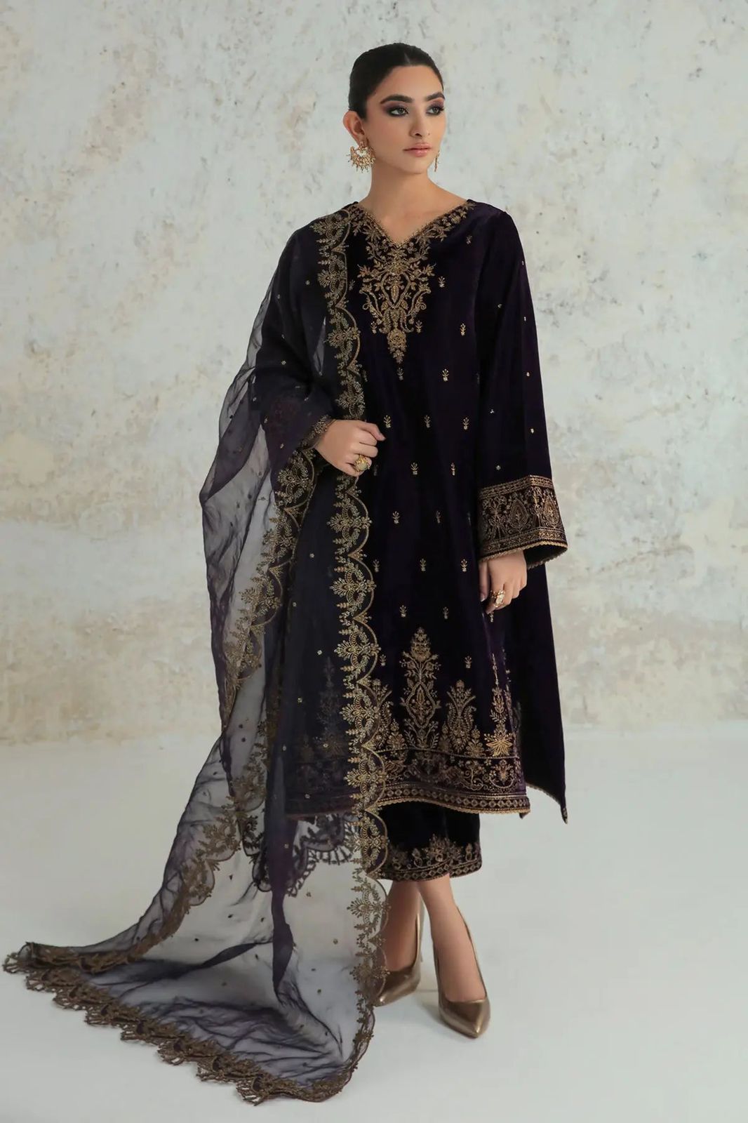 Zainab Chotani D # 375 - 13 | 3pc Luxury Velvet | Embroidered Organza Brosha Dupatta