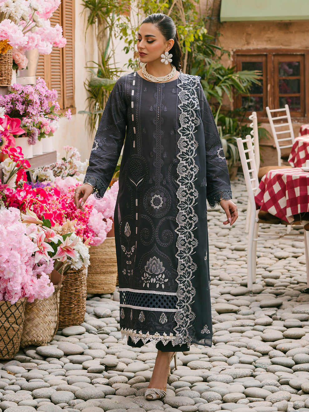 Maria B D # 265 - 01 | 3PC Luxury Lawn | Chiffon Embroidered Duppata