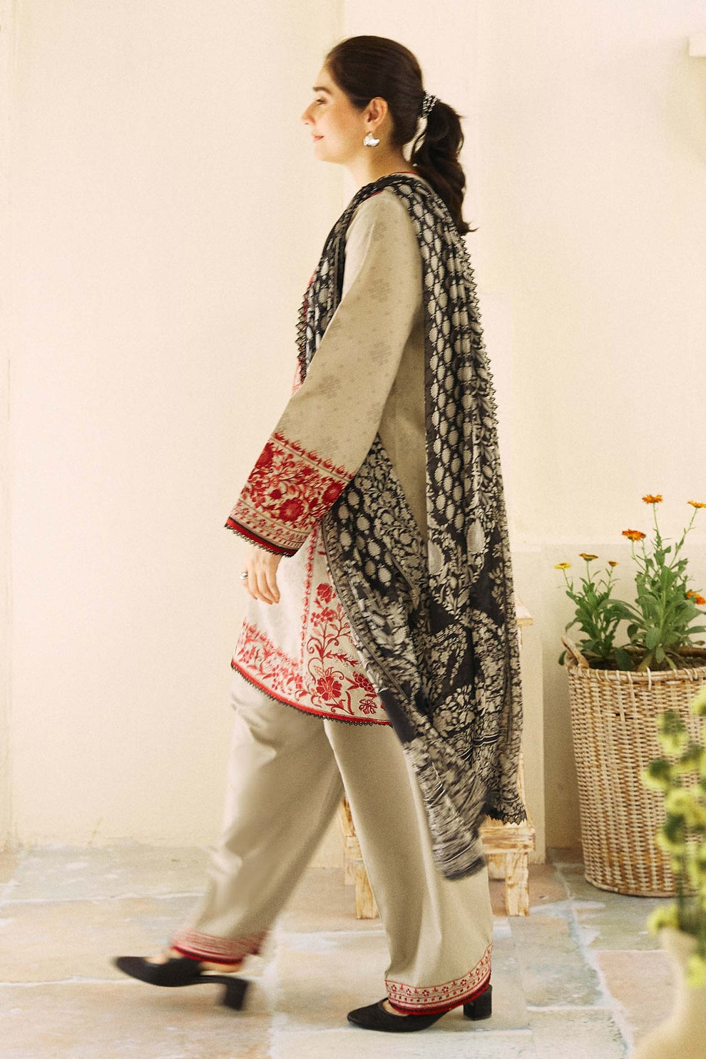 Coco By Zara Shahjahan D # 253 - 01 | 3PC Luxury Lawn | Diamond Print duppata