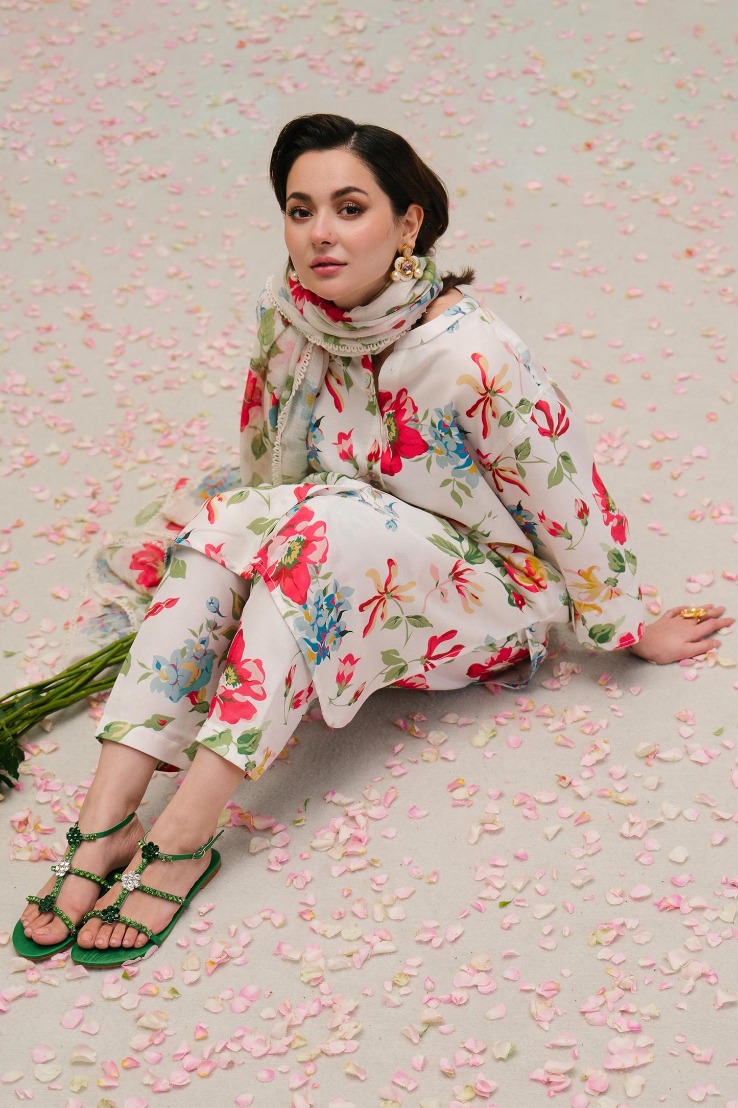 Sana Safinaz D # 136 - 01 | 3PC Luxury Lawn | Printed Dupatta